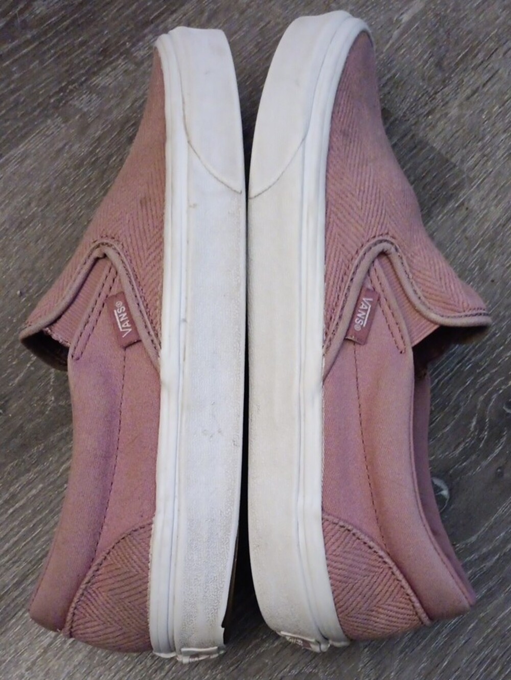 Vans Slip-On Sneakers in Mauve Canvas with White Soles - Picture 3 of 10